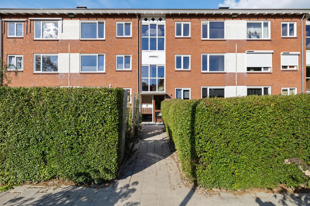Appartement te koop: Rijksweg 123B, Delfzijl
