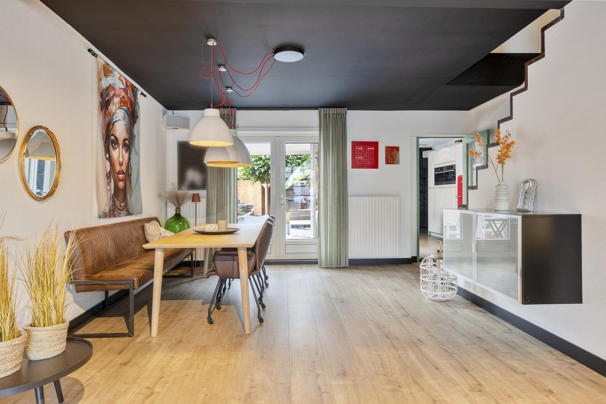 Hoekwoning te koop: Paardenmarkt 16, Hulst