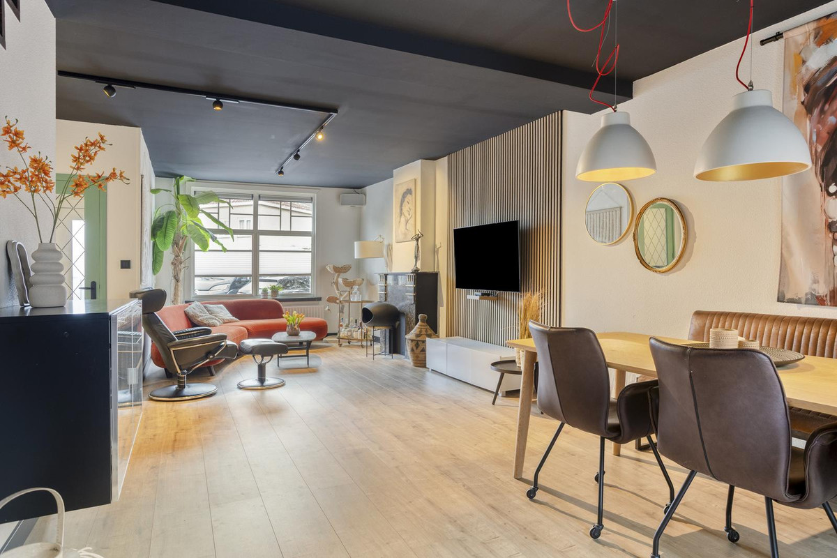 Hoekwoning te koop: Paardenmarkt 16, Hulst