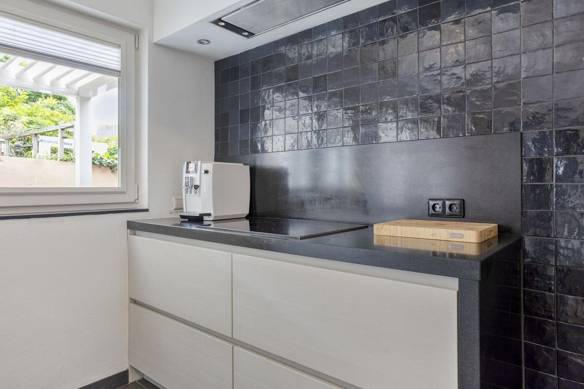 Hoekwoning te koop: Paardenmarkt 16, Hulst