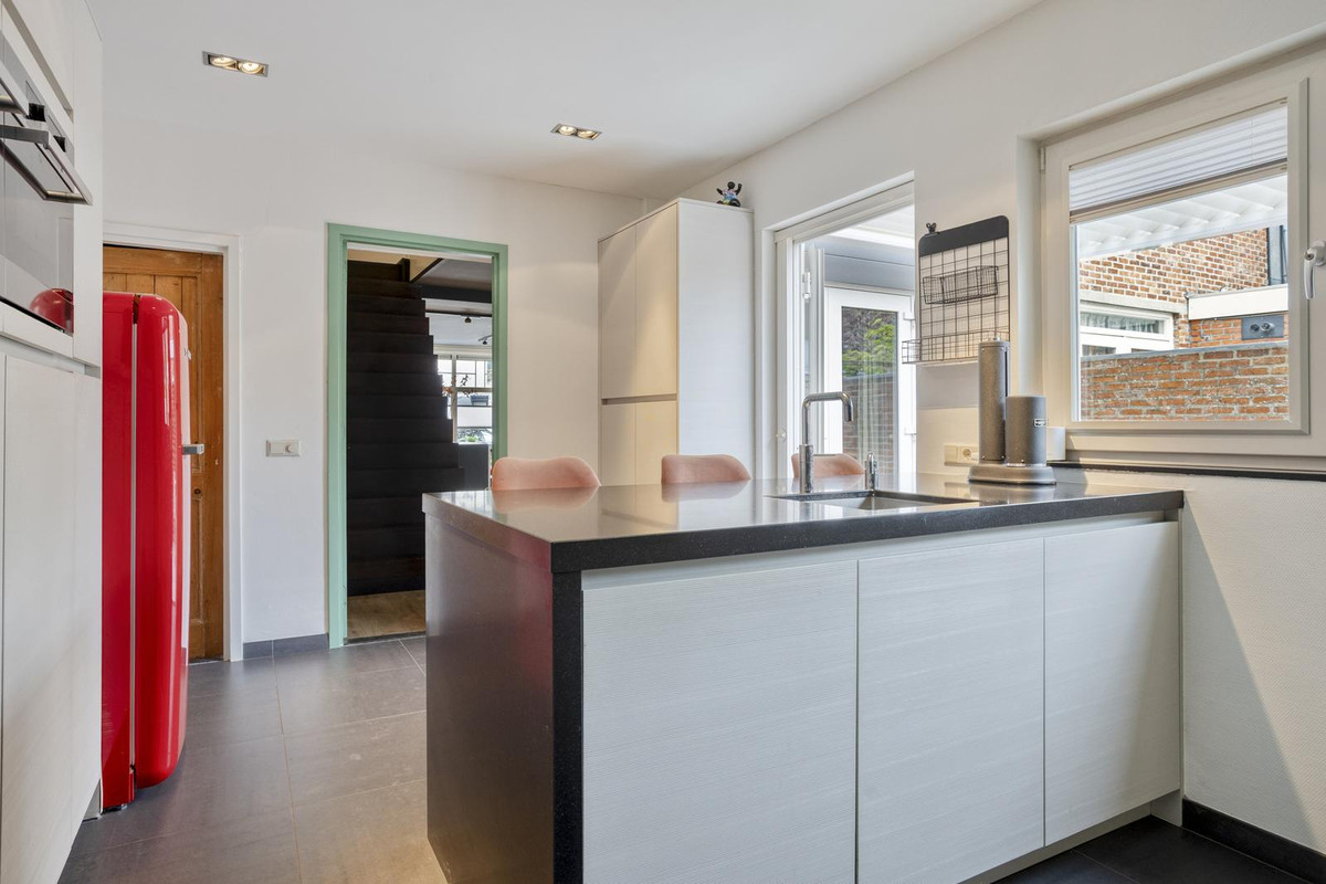 Hoekwoning te koop: Paardenmarkt 16, Hulst