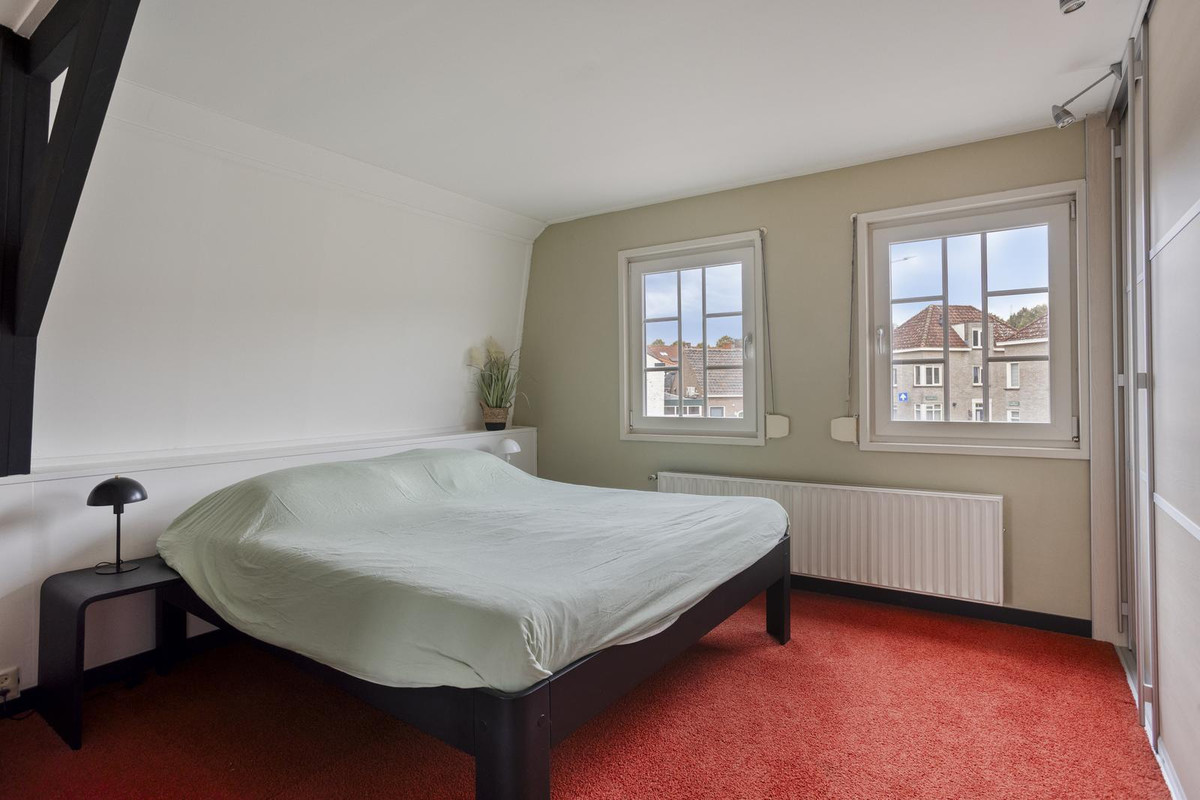 Hoekwoning te koop: Paardenmarkt 16, Hulst