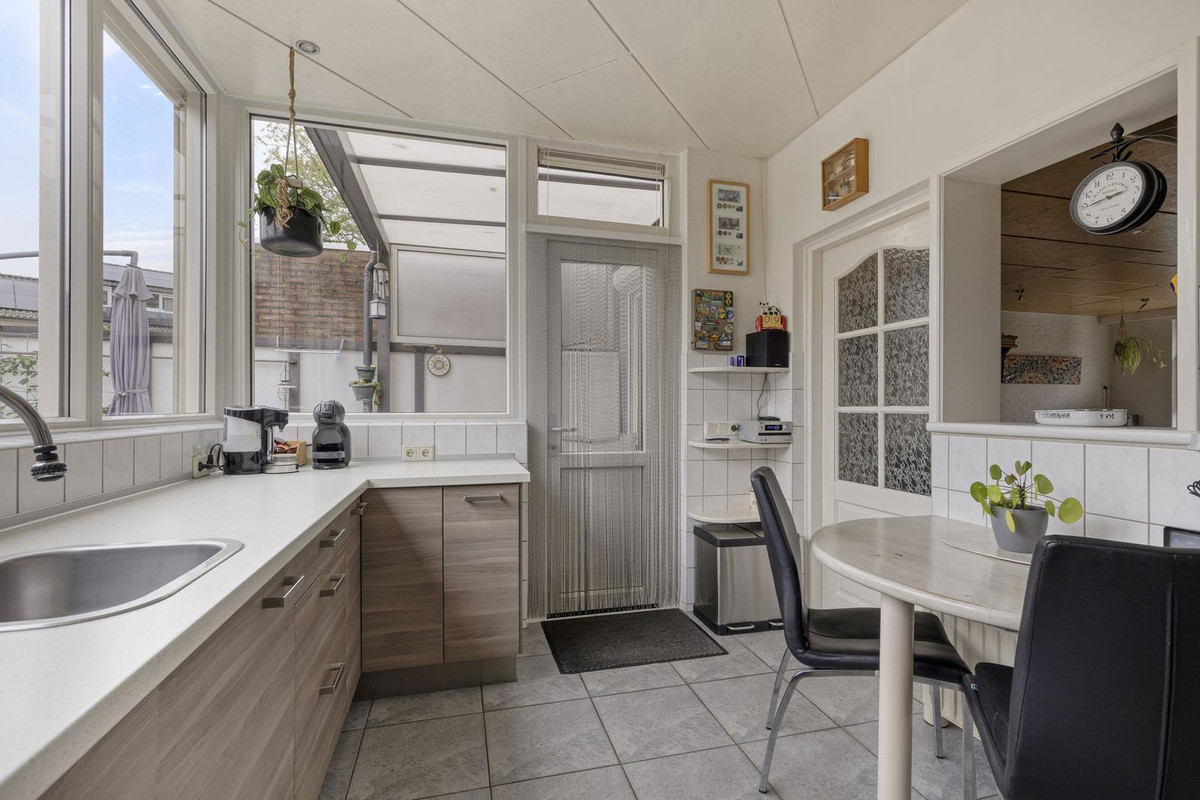 Tussenwoning te koop: Kapelaan H.G.M. Koopmansstraat 36, Best