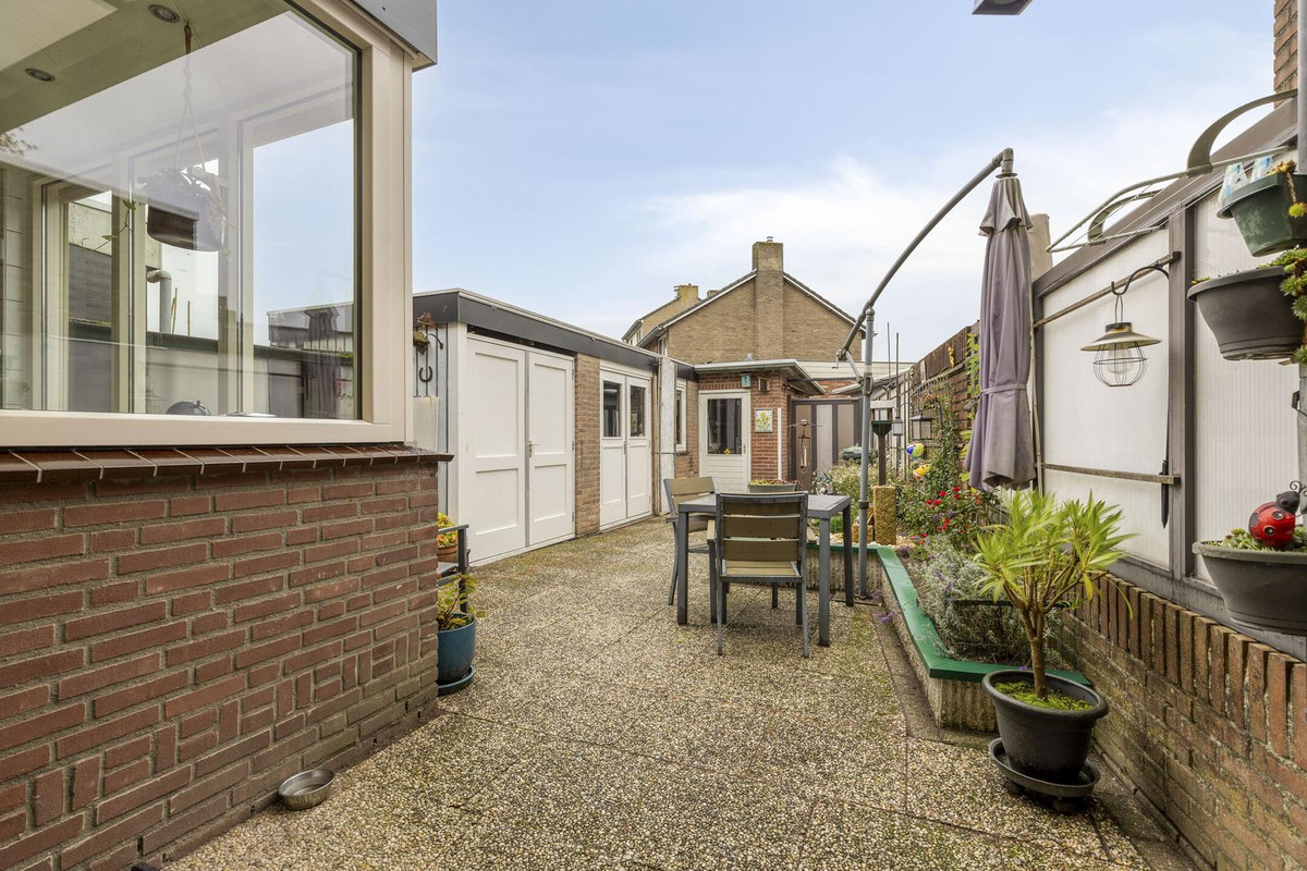 Tussenwoning te koop: Kapelaan H.G.M. Koopmansstraat 36, Best