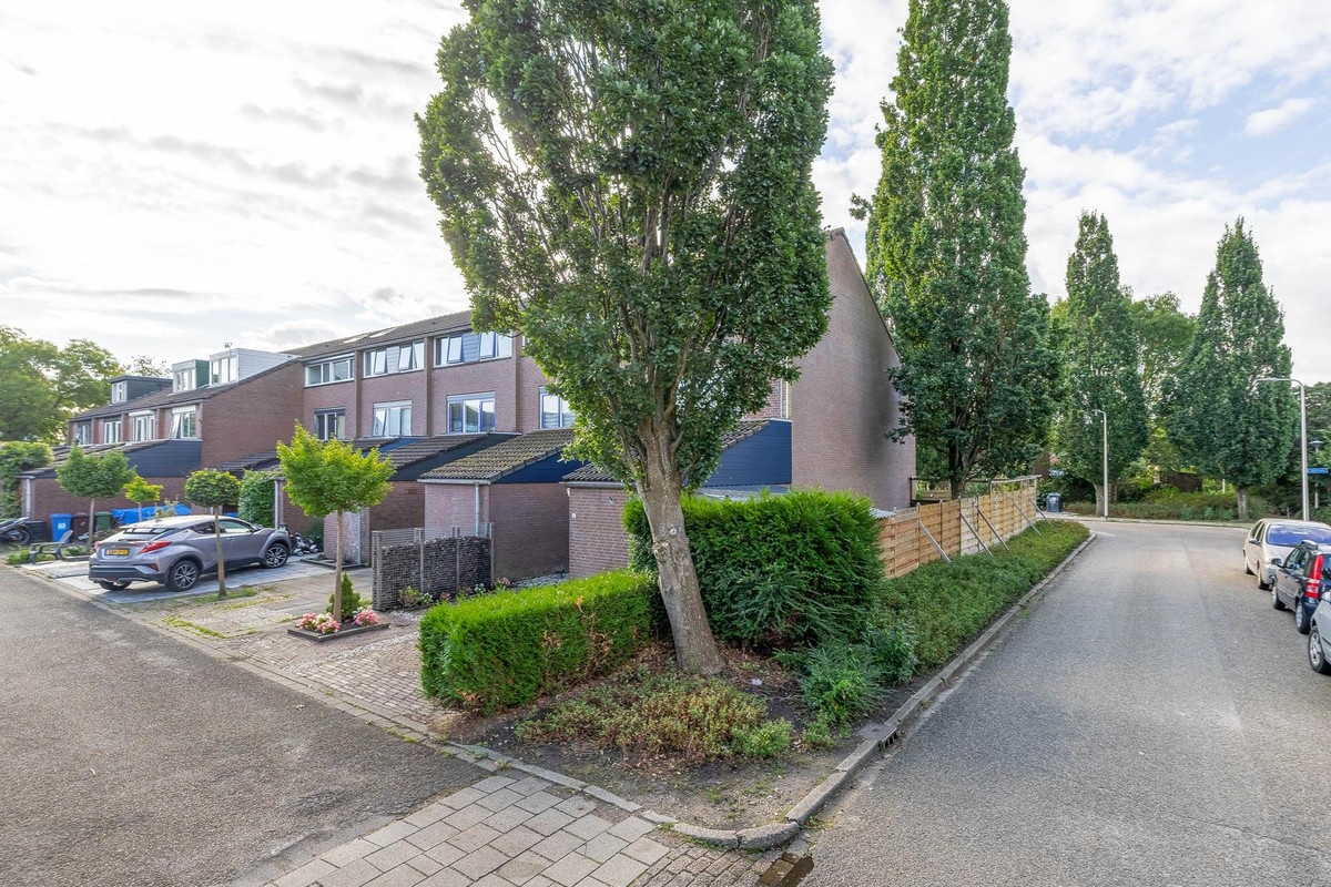 Hoekwoning te koop: Wilgehout 1, Boskoop
