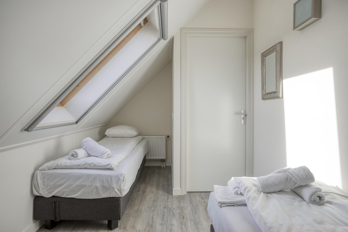 Vrijstaande woning te koop: Oesterdam 135, Tholen