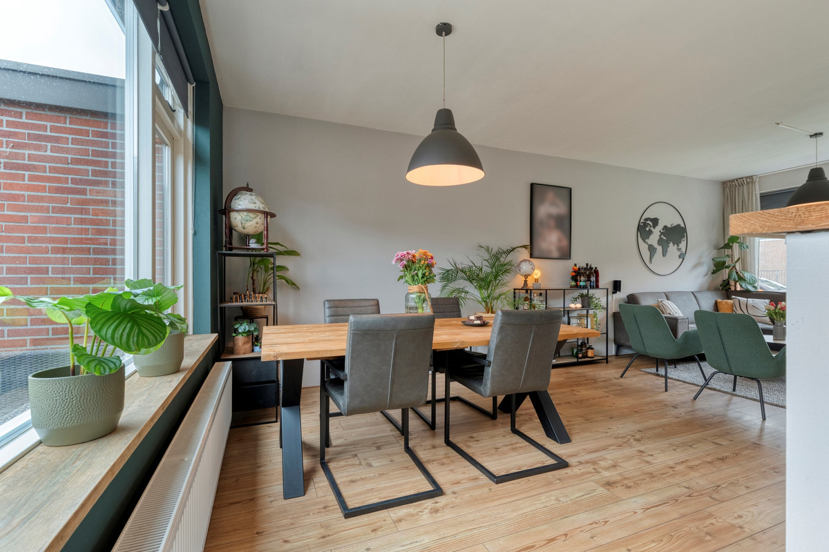 Tussenwoning te koop: Rembrandtstraat 70, Hardenberg