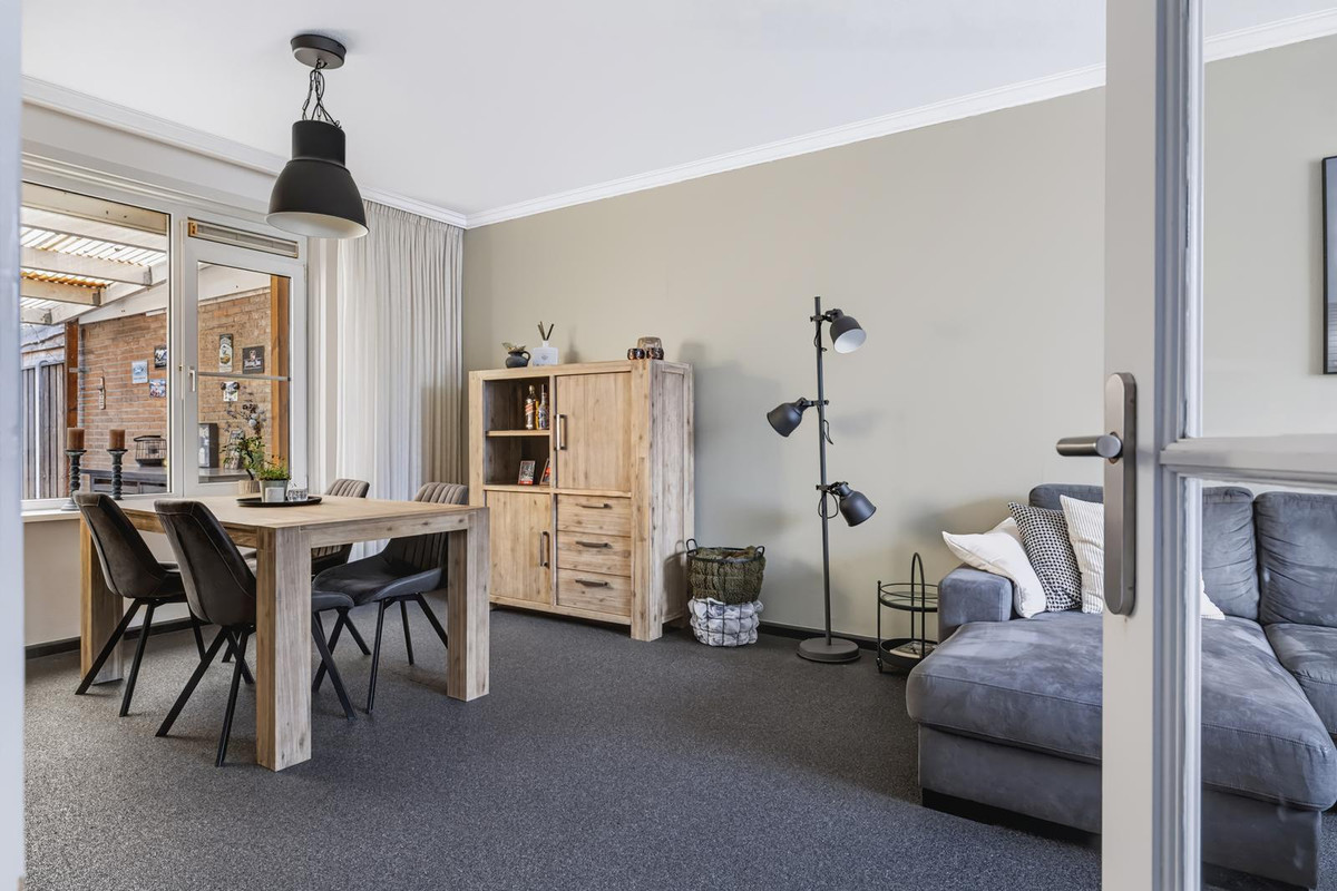 Tussenwoning te koop: Nieuwe Weg 111, Veenoord