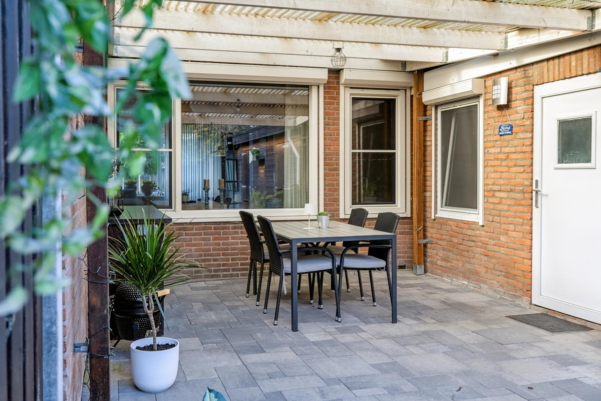 Tussenwoning te koop: Nieuwe Weg 111, Veenoord