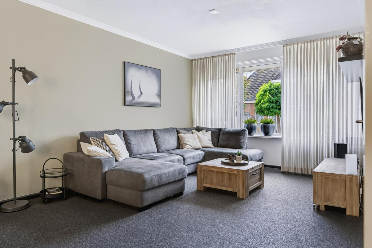 Tussenwoning te koop: Nieuwe Weg 111, Veenoord