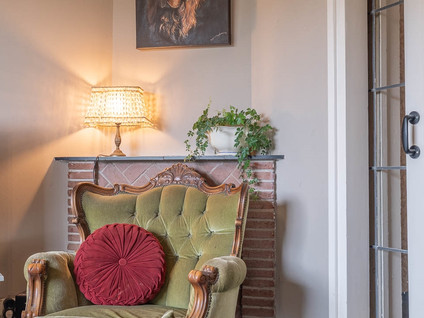Damstraat 24