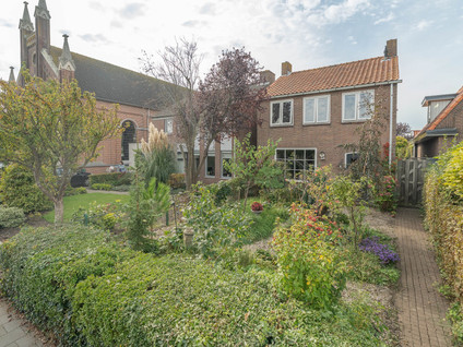 Damstraat 24