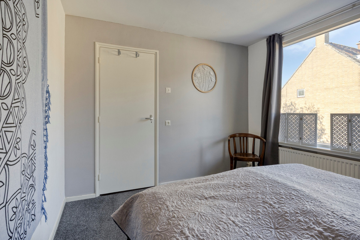 Tussenwoning te koop: Bernhardstraat 17, Zoeterwoude