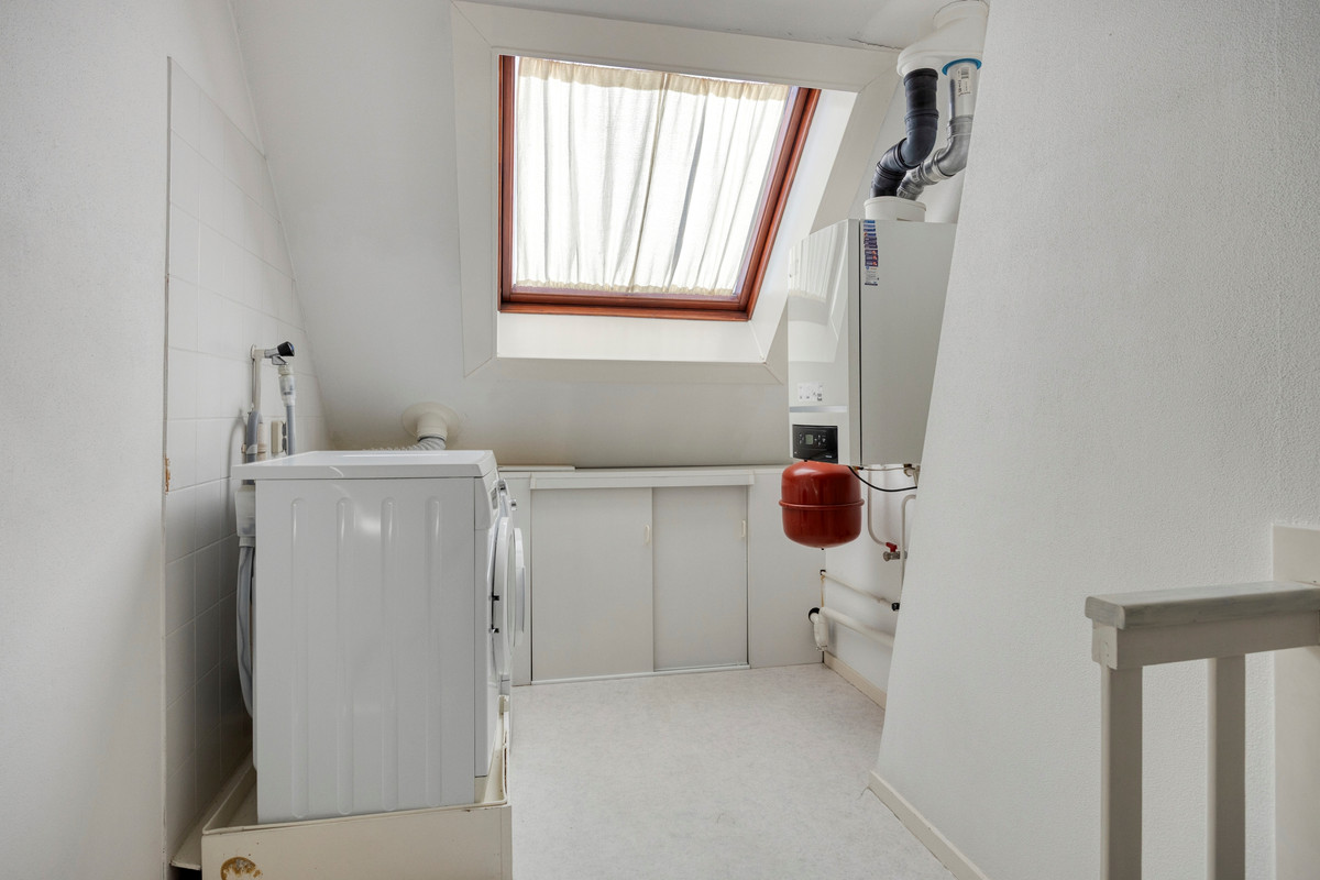 Tussenwoning te koop: Bernhardstraat 17, Zoeterwoude