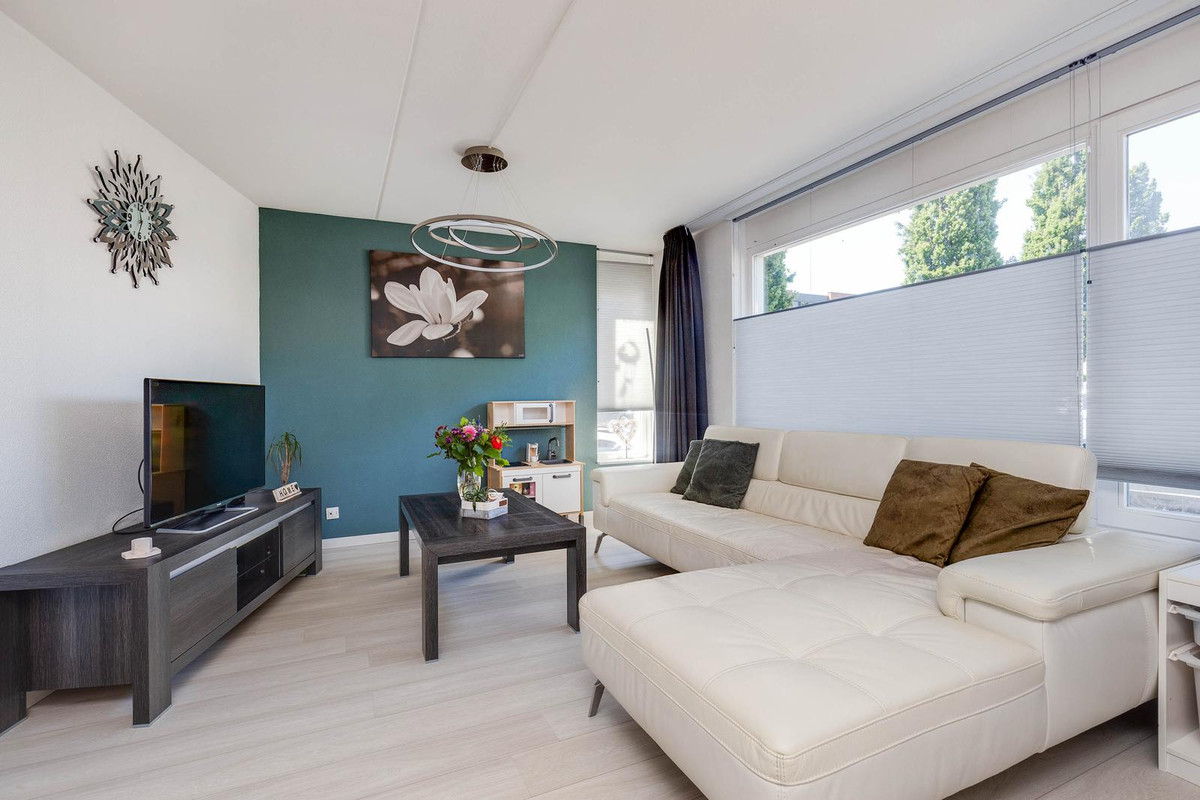 Tussenwoning te koop: Meidoorn 14, Elsloo