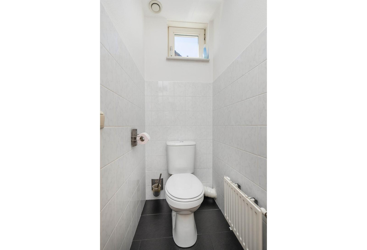 Tussenwoning te koop: Meidoorn 14, Elsloo