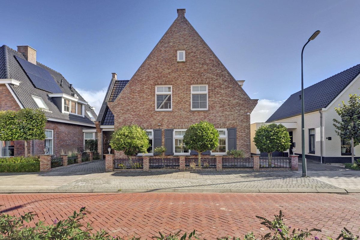 Vrijstaande woning te koop: Dokter Zoetemanstraat 9, Stavenisse