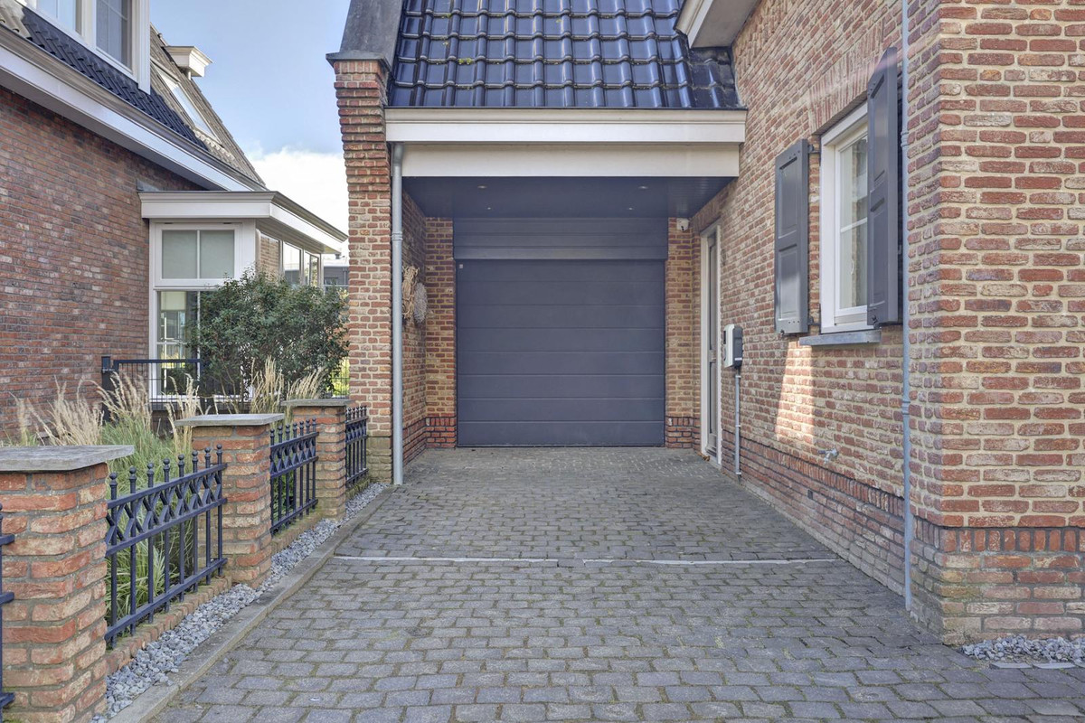 Vrijstaande woning te koop: Dokter Zoetemanstraat 9, Stavenisse