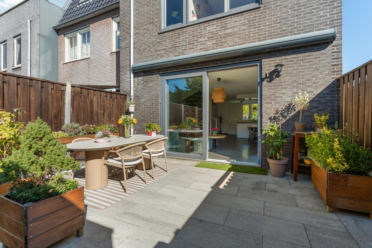 Hoekwoning te koop: Max Planckstraat 13, Almere