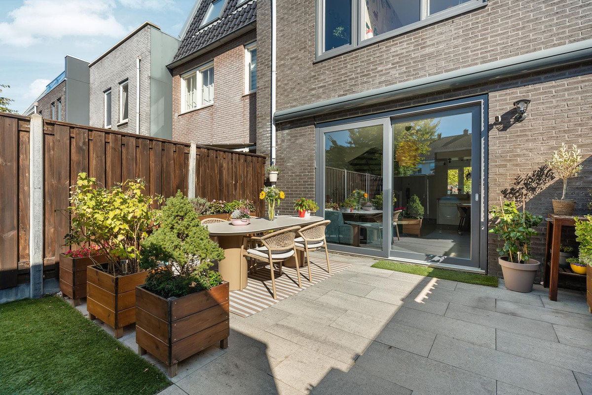 Hoekwoning te koop: Max Planckstraat 13, Almere