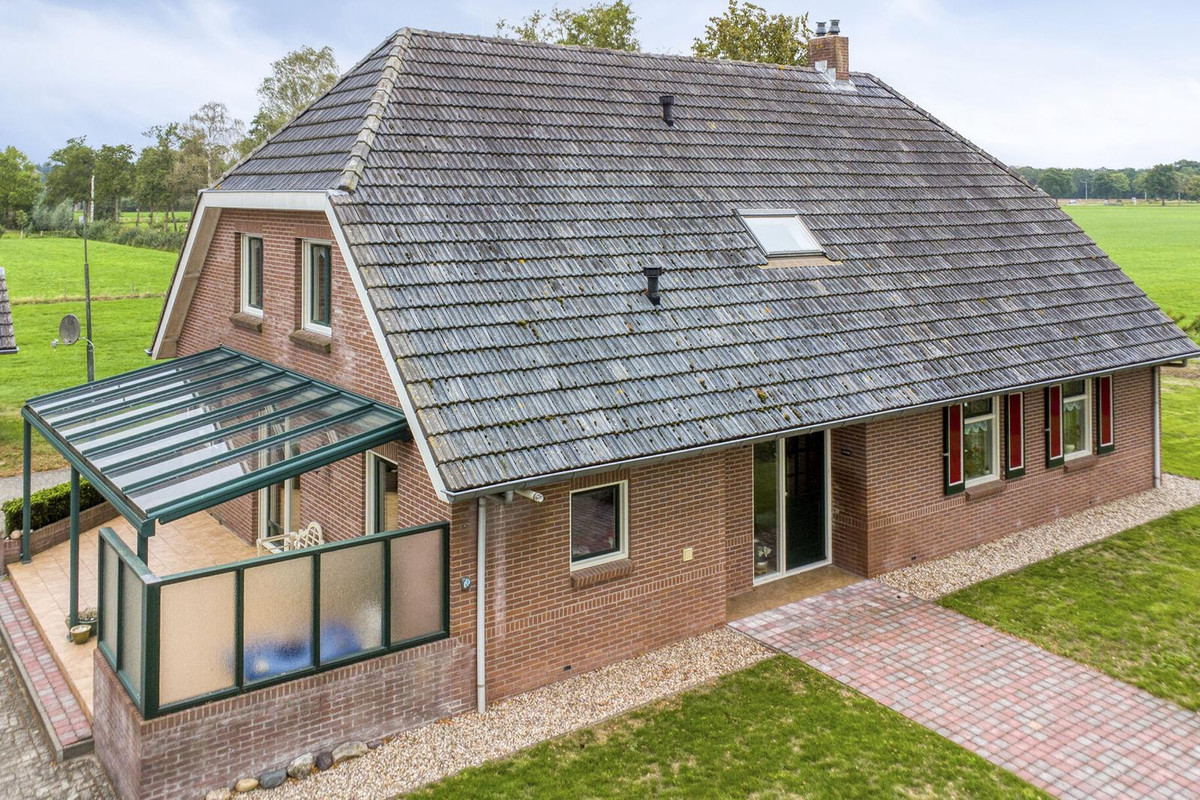 Vrijstaande woning te koop: Klaverdijk 7, Halle