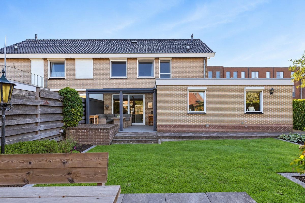 Twee-onder-één-kap te koop: Deken Nijkampstraat 7, Ulft