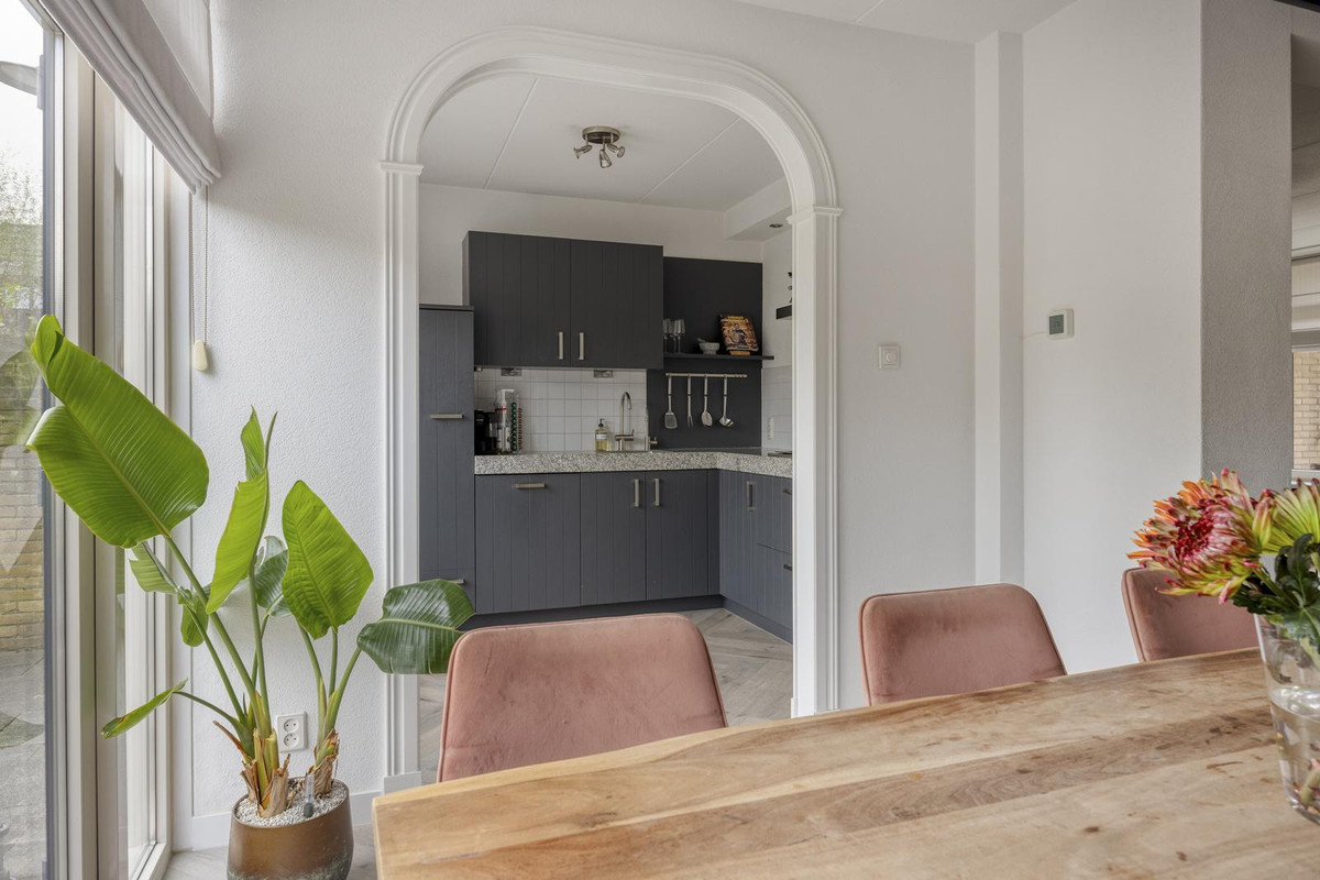 Tussenwoning te koop: Valkenhorst 12, Boskoop