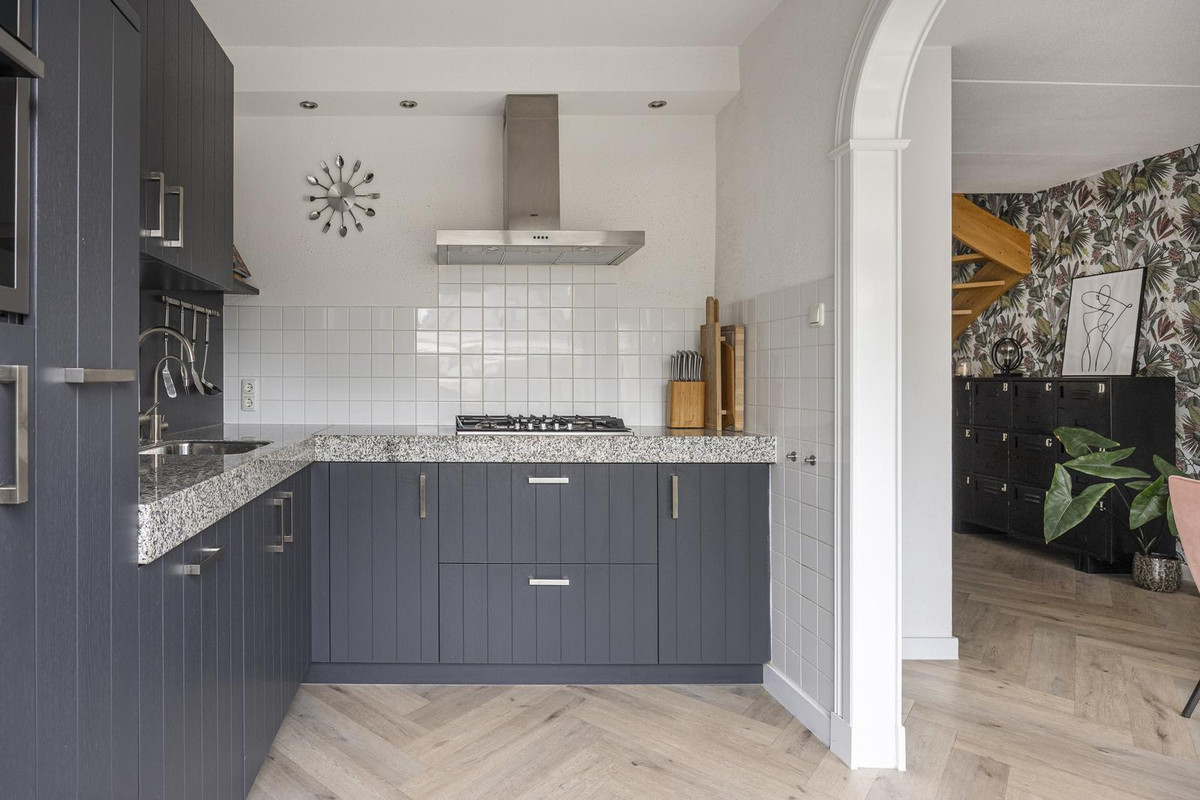 Tussenwoning te koop: Valkenhorst 12, Boskoop