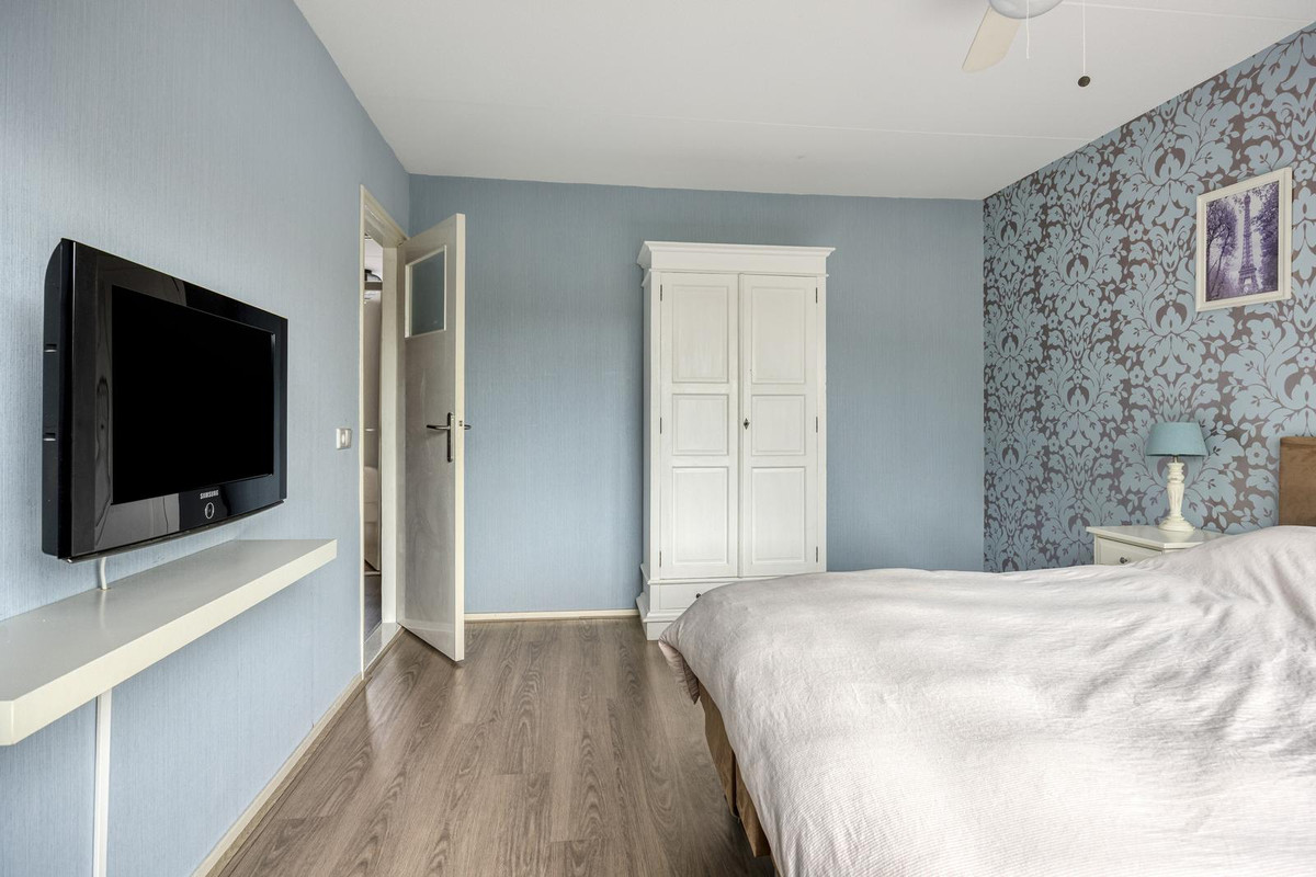 Tussenwoning te koop: Valkenhorst 12, Boskoop