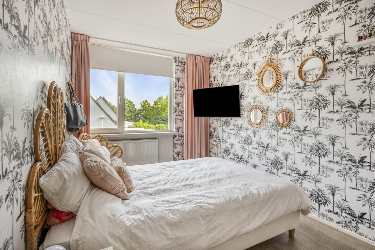 Tussenwoning te koop: Valkenhorst 12, Boskoop
