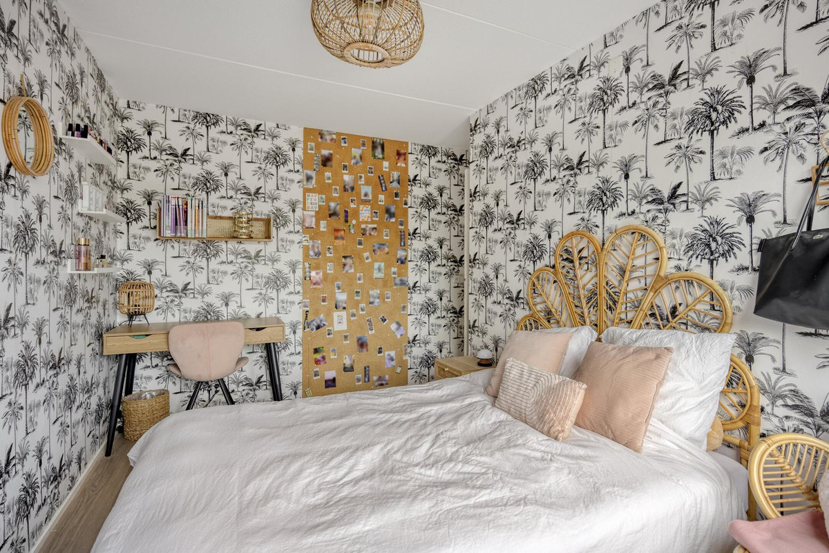 Tussenwoning te koop: Valkenhorst 12, Boskoop