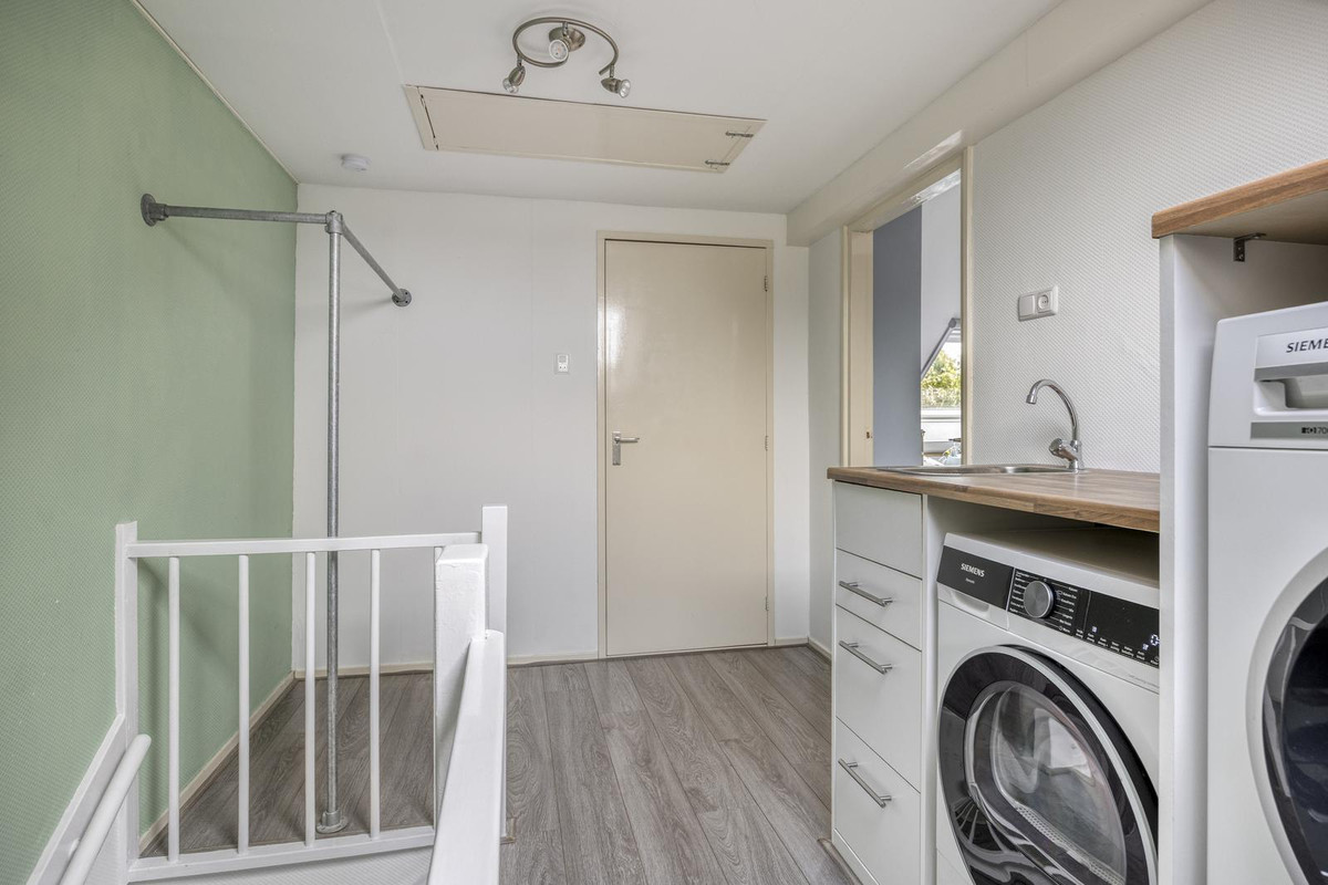Tussenwoning te koop: Valkenhorst 12, Boskoop