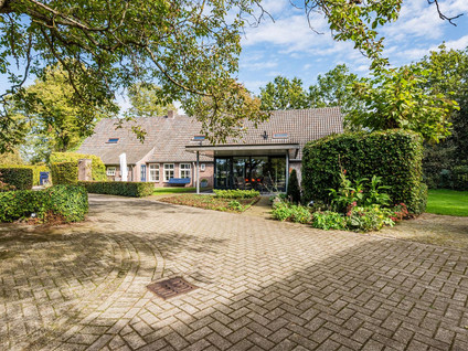 Hoogeloonseweg 2