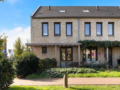 Maria Blomstraat 1