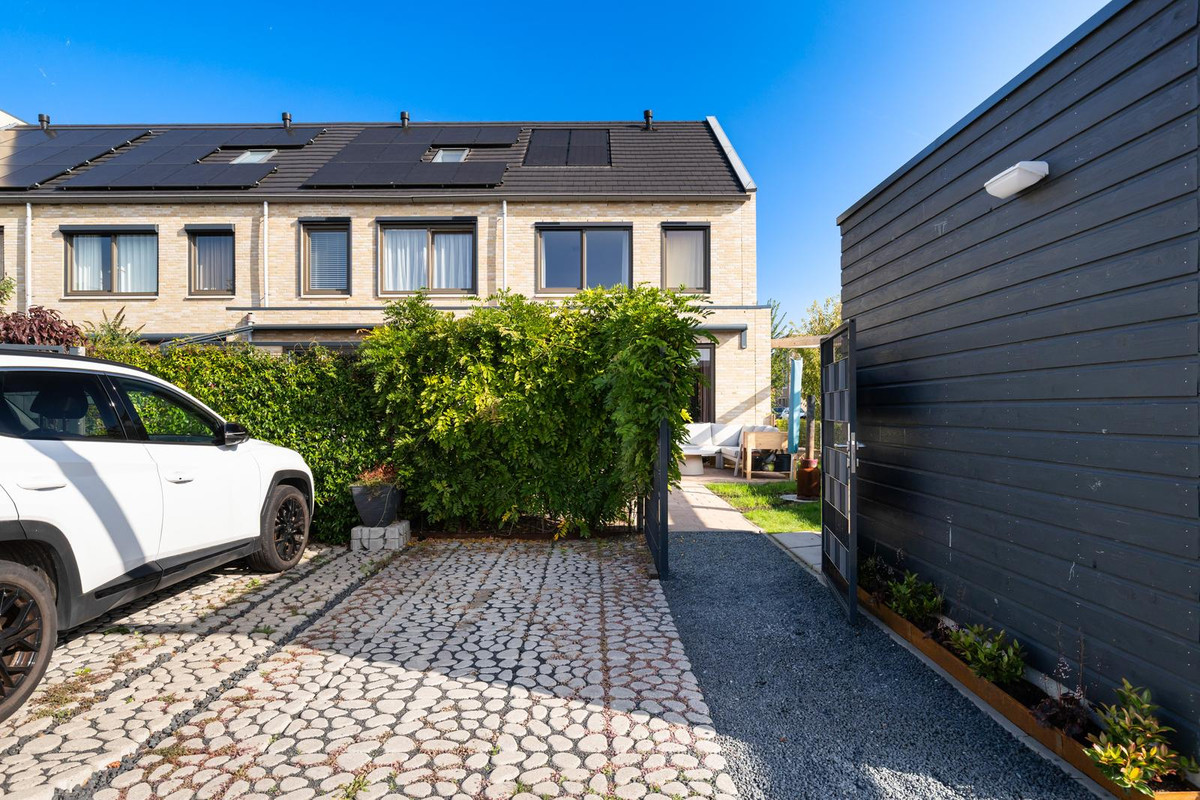 Hoekwoning te koop: Maria Blomstraat 1, Gouda