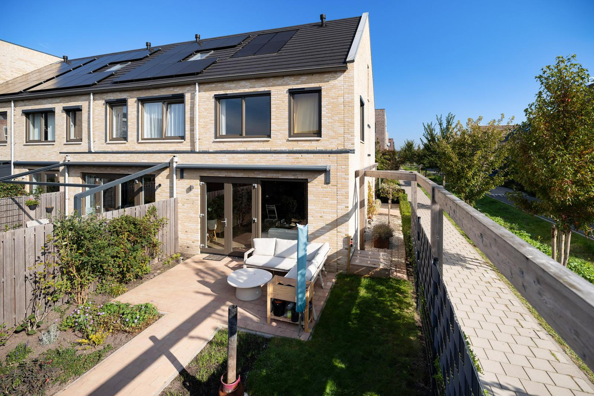 Hoekwoning te koop: Maria Blomstraat 1, Gouda
