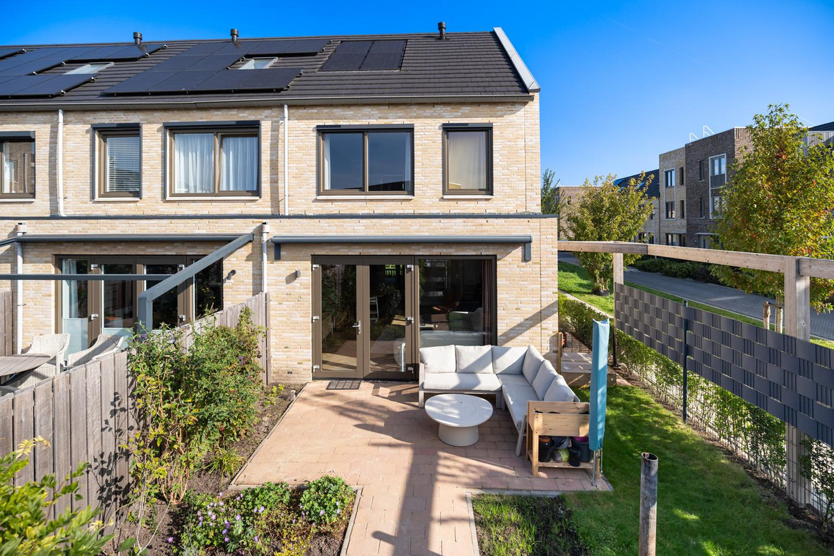 Hoekwoning te koop: Maria Blomstraat 1, Gouda