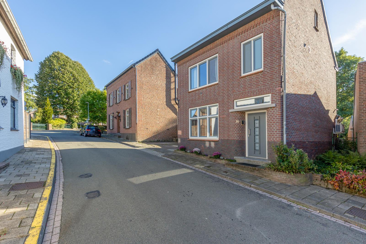 Vrijstaande woning te koop: Vaesraderweg 35, Nuth