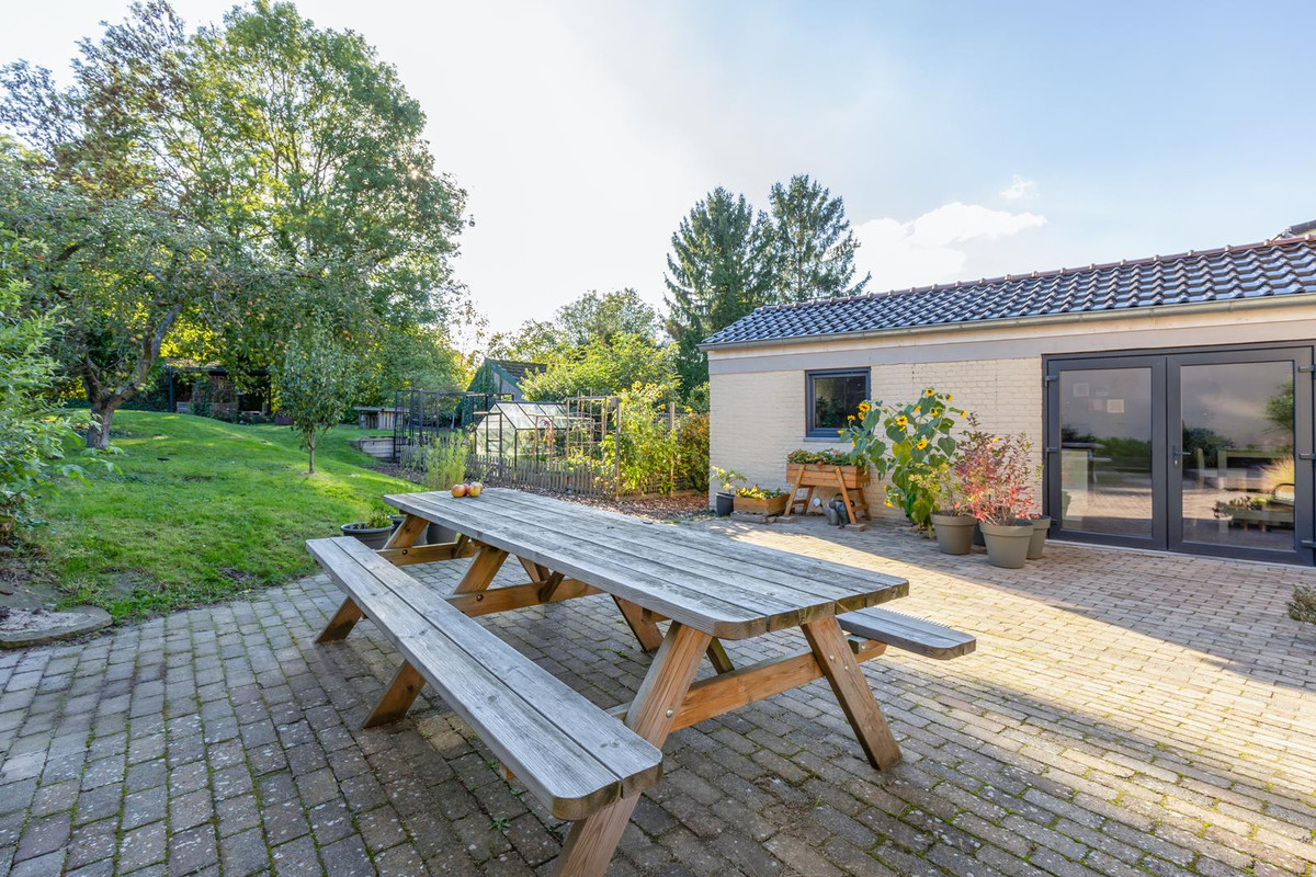 Vrijstaande woning te koop: Vaesraderweg 35, Nuth