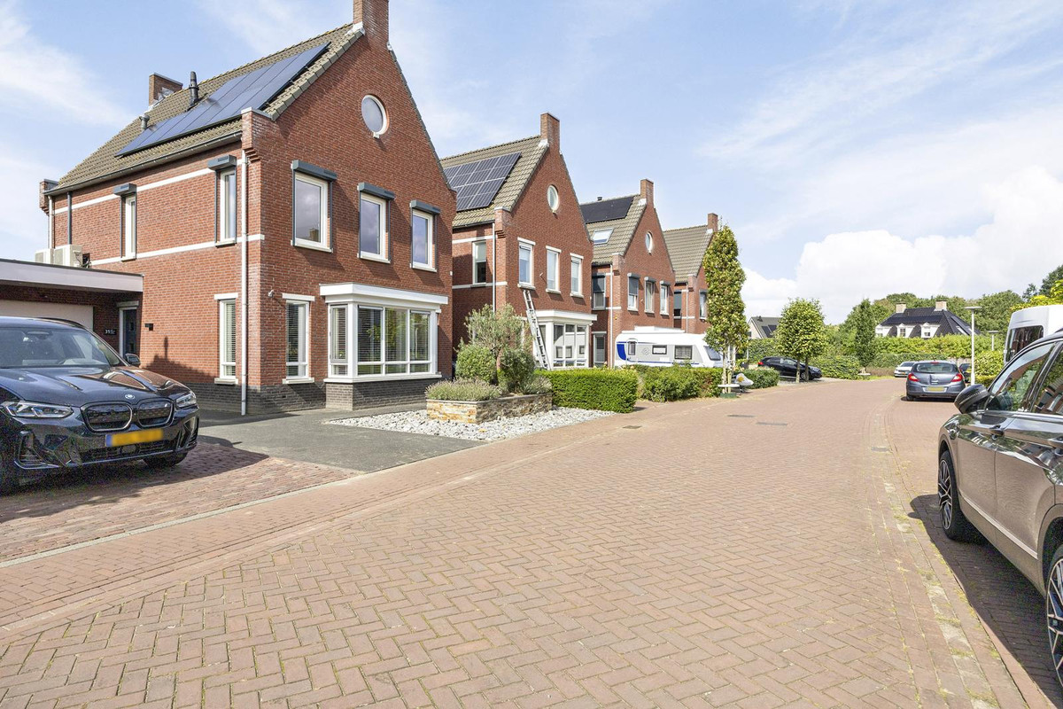 Hoekwoning te koop: op den Duyn 31, Hoogerheide