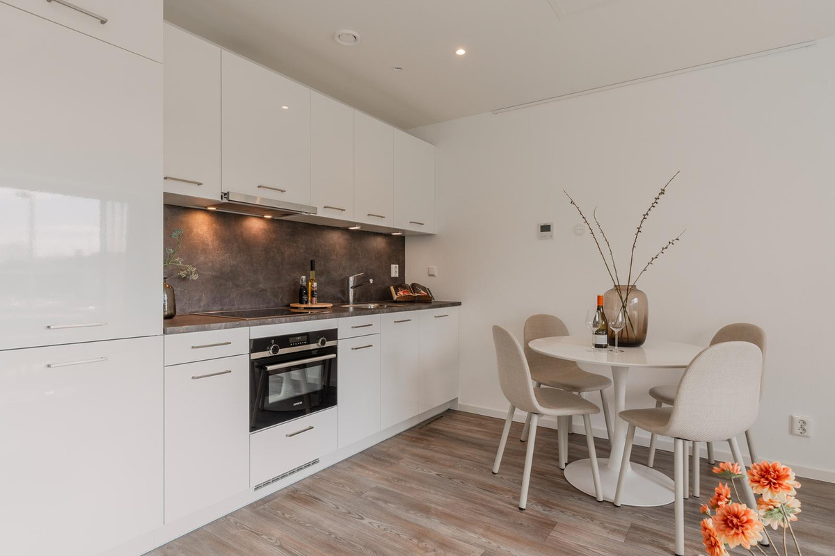Studio te koop: Zwarteweg 6B7, Naarden