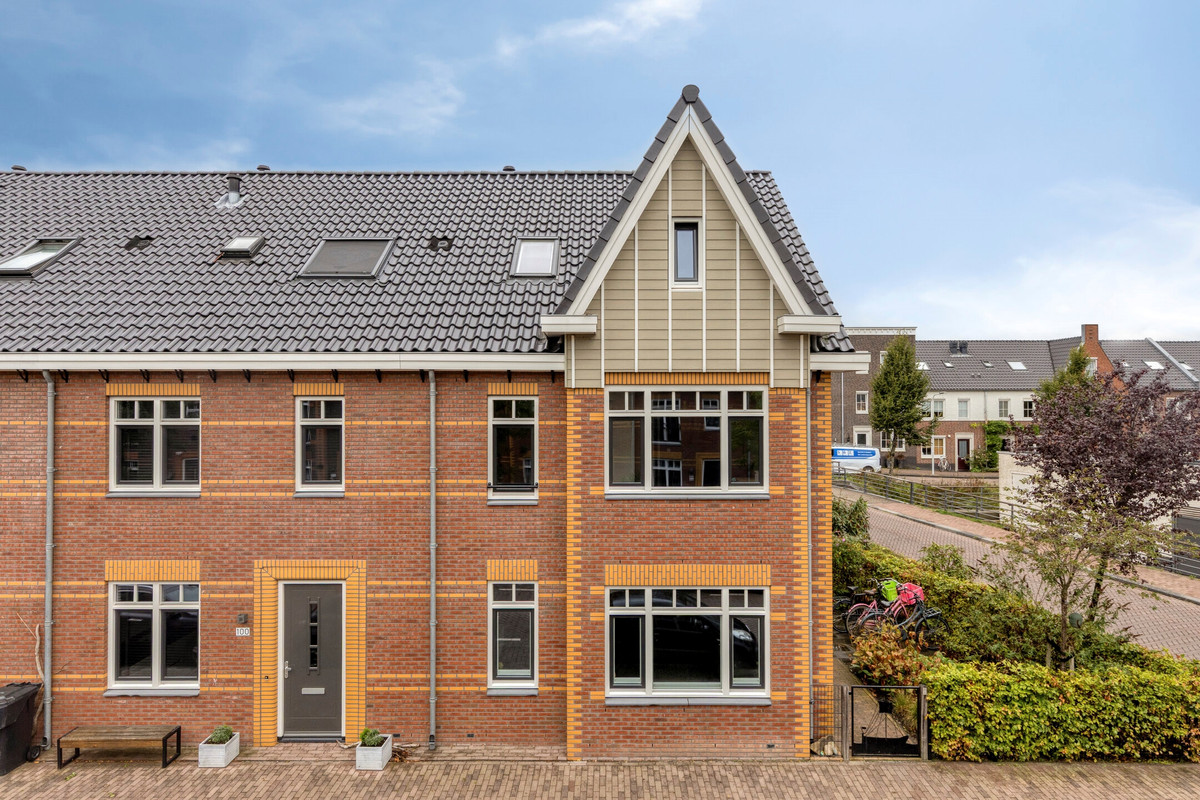 Hoekwoning te koop: Sterreschans 98, Oegstgeest