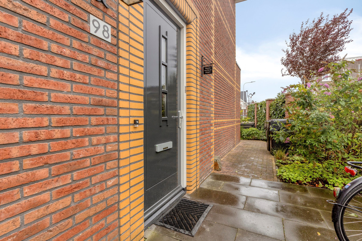 Hoekwoning te koop: Sterreschans 98, Oegstgeest