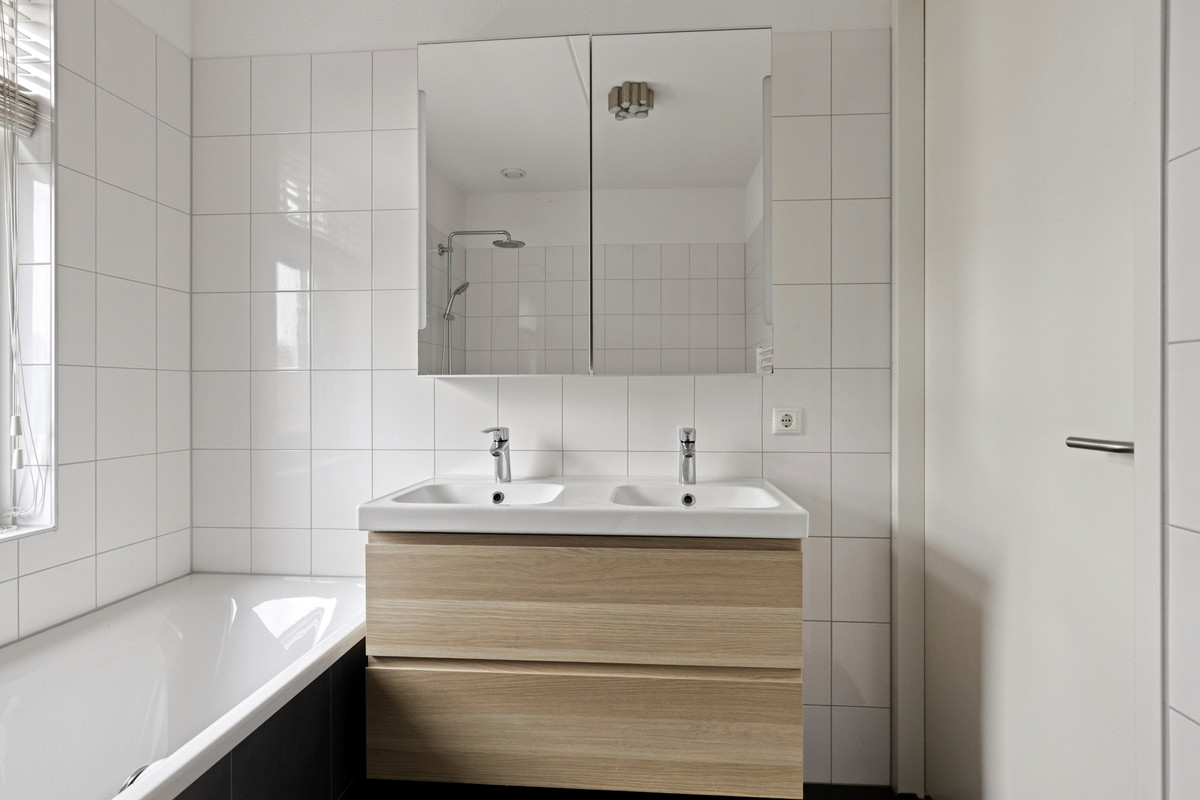 Hoekwoning te koop: Sterreschans 98, Oegstgeest
