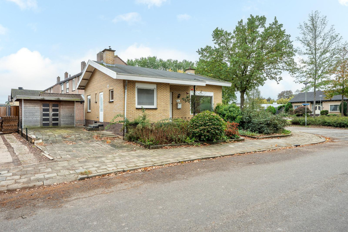 Vrijstaande woning te koop: Beneluxlaan 7A, Grevenbicht