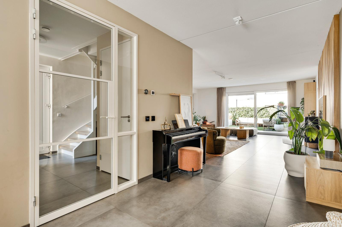 Tussenwoning te koop: Veldbloem 22, Eijsden