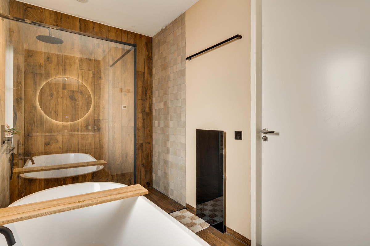 Tussenwoning te koop: Veldbloem 22, Eijsden