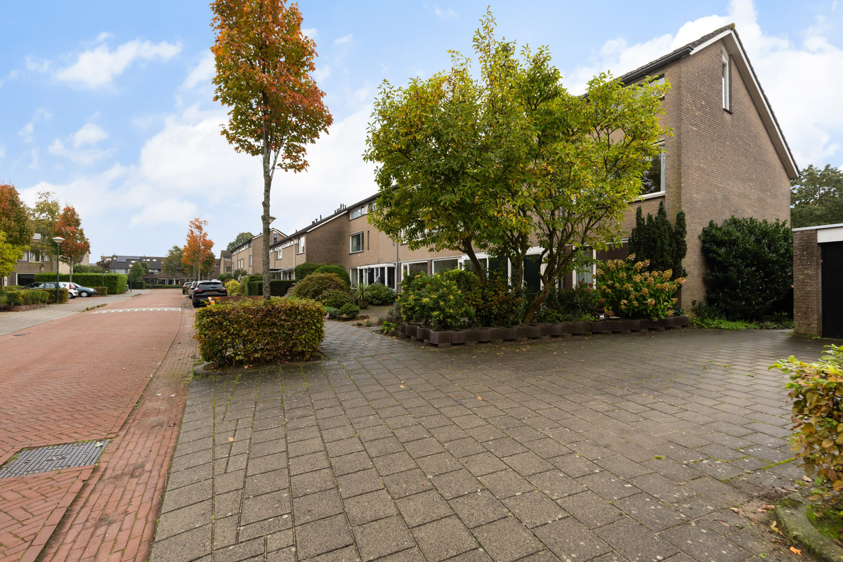 Hoekwoning te koop: Ploeglaan 46, Eemnes