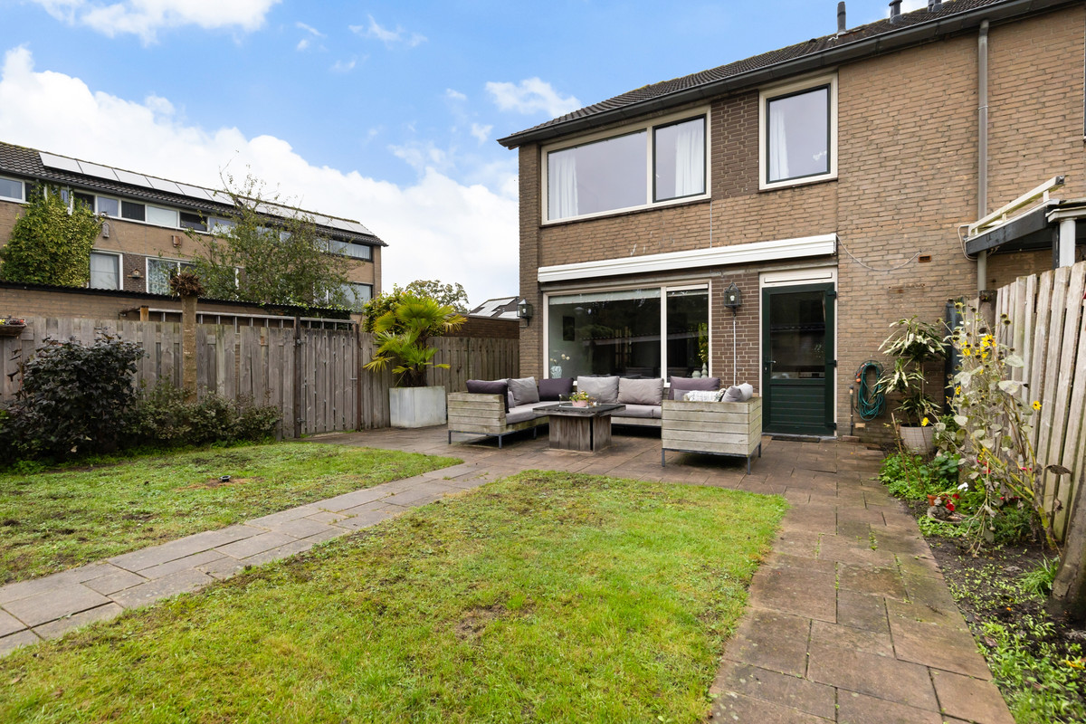 Hoekwoning te koop: Ploeglaan 46, Eemnes
