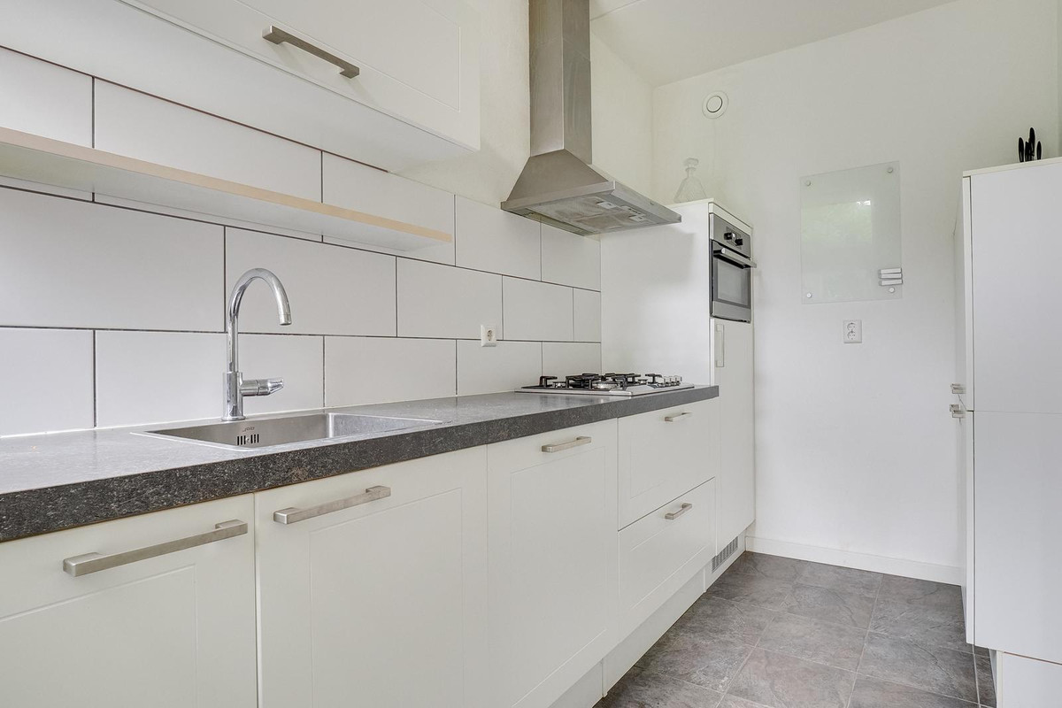 Tussenwoning te koop: Valeriaanveld 30, Woerden
